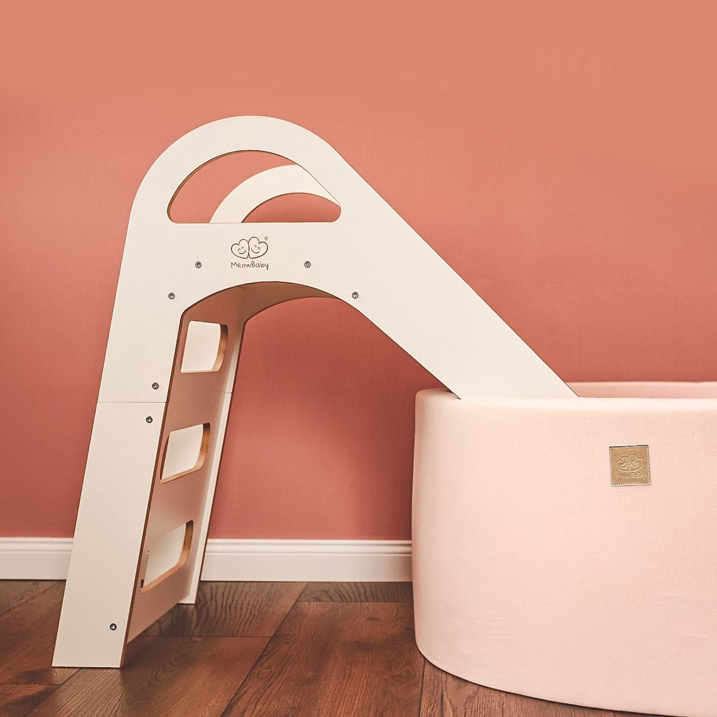 Wooden indoor scandi slide for children 87x46cm