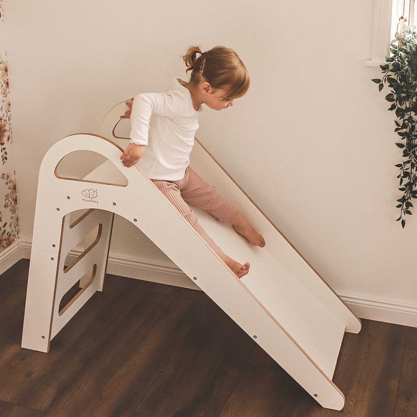 Wooden indoor scandi slide for children 87x46cm