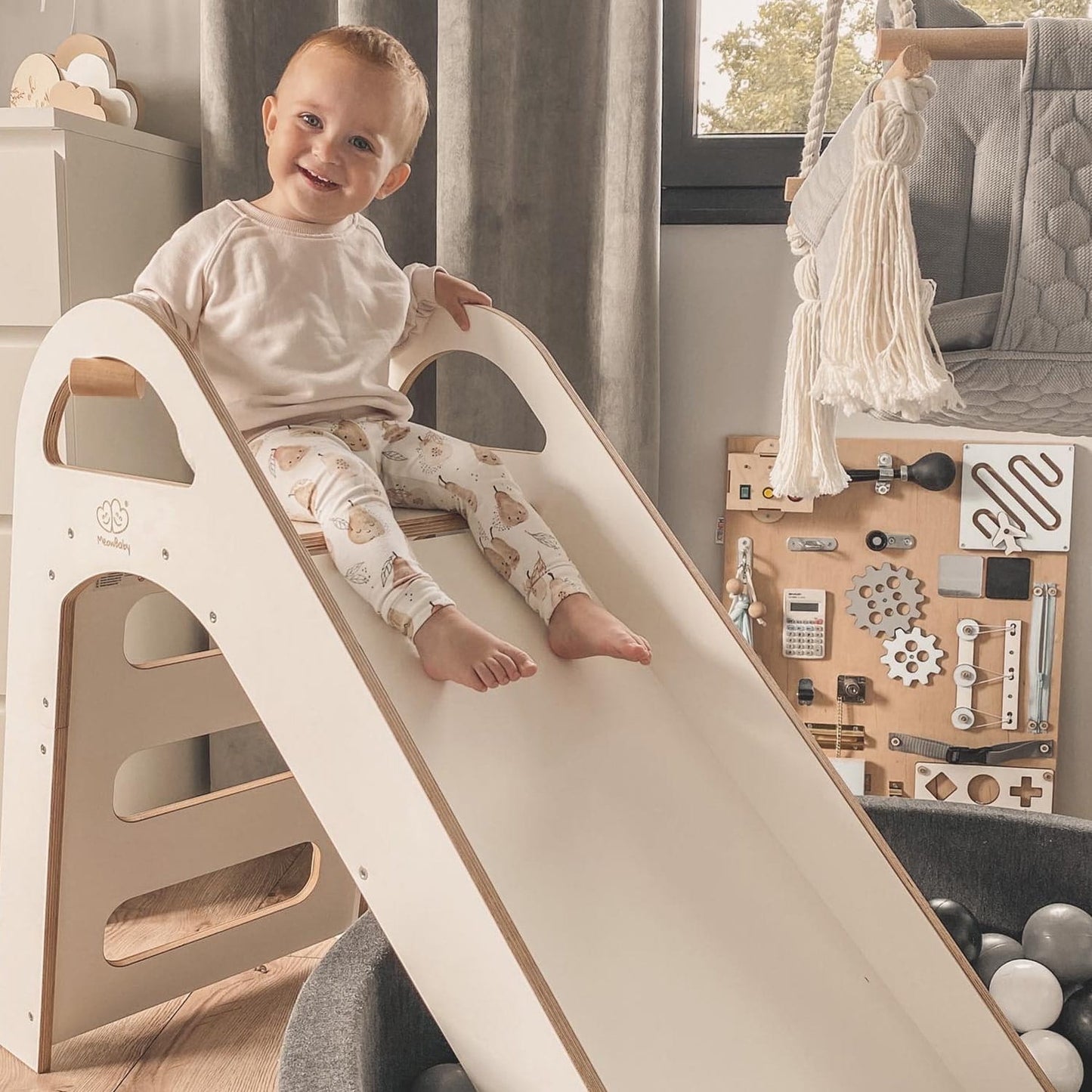 Wooden indoor scandi slide for children 87x46cm